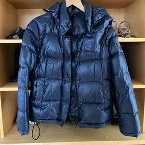 Peutery navy down jacket